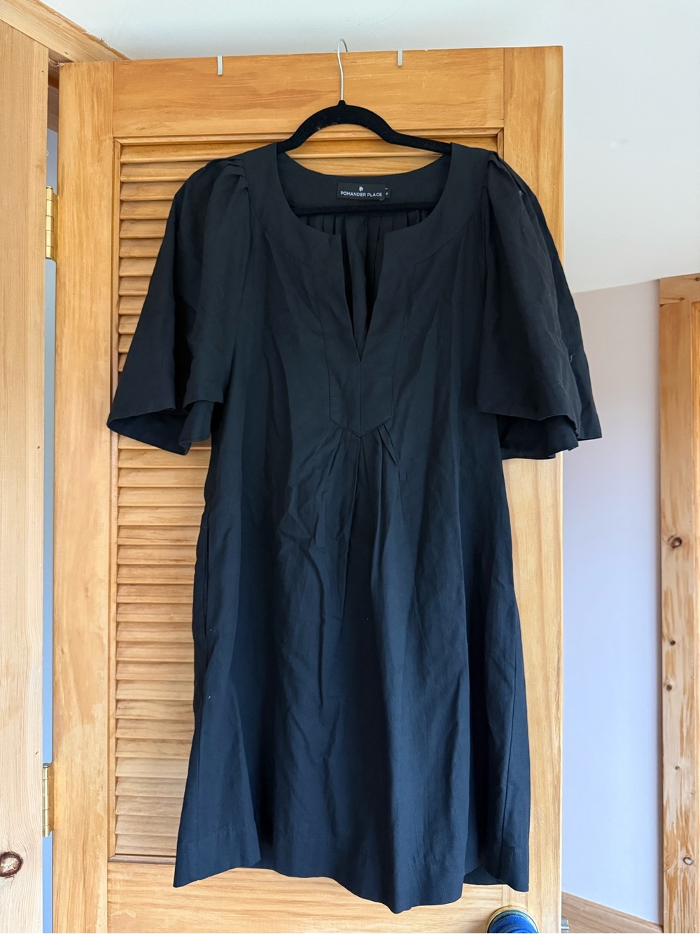 Pomander Place Black Short Sleeve dress with pockets